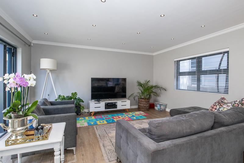 To Let 3 Bedroom Property for Rent in Constantia Western Cape